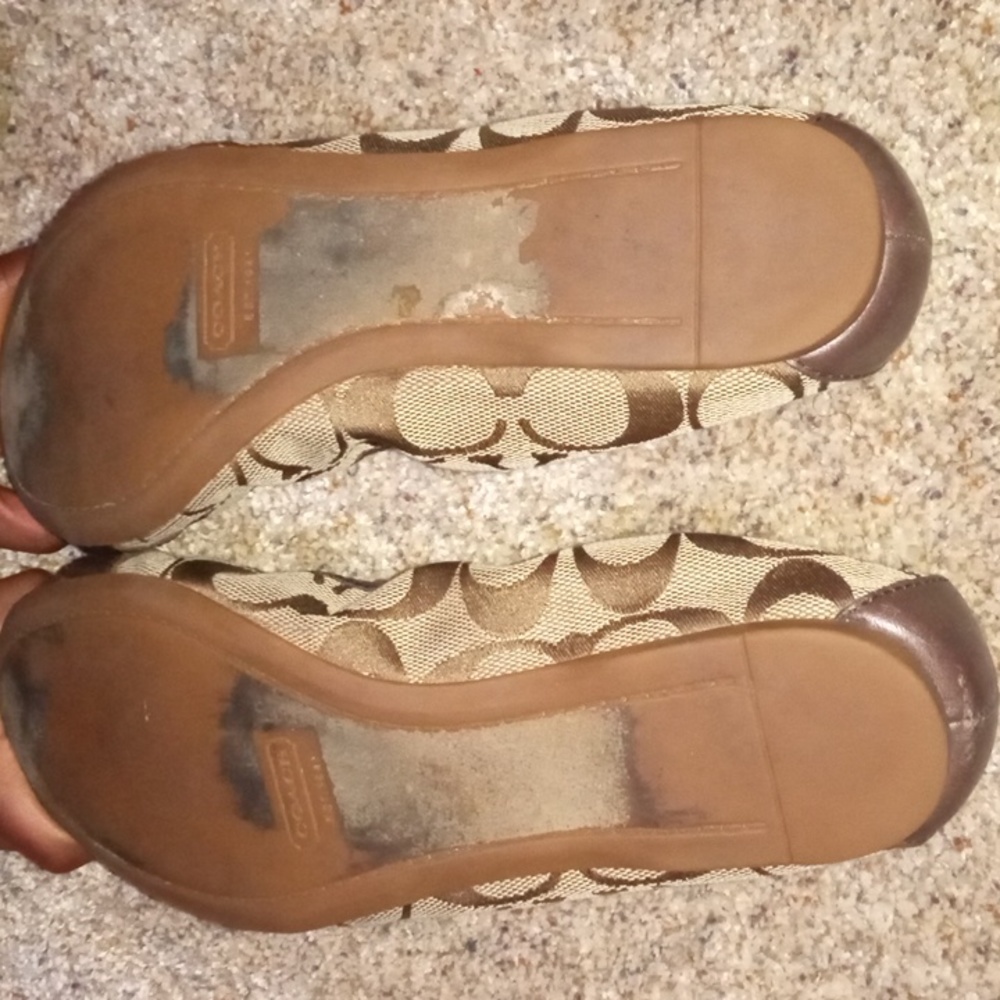 Coach flats